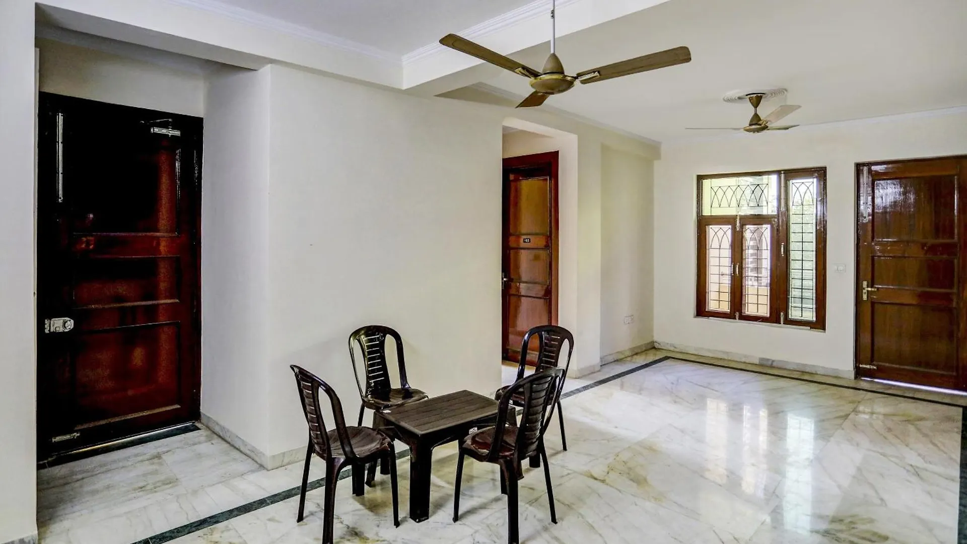 Hotel Capital O Uk House Residency Gurgaon