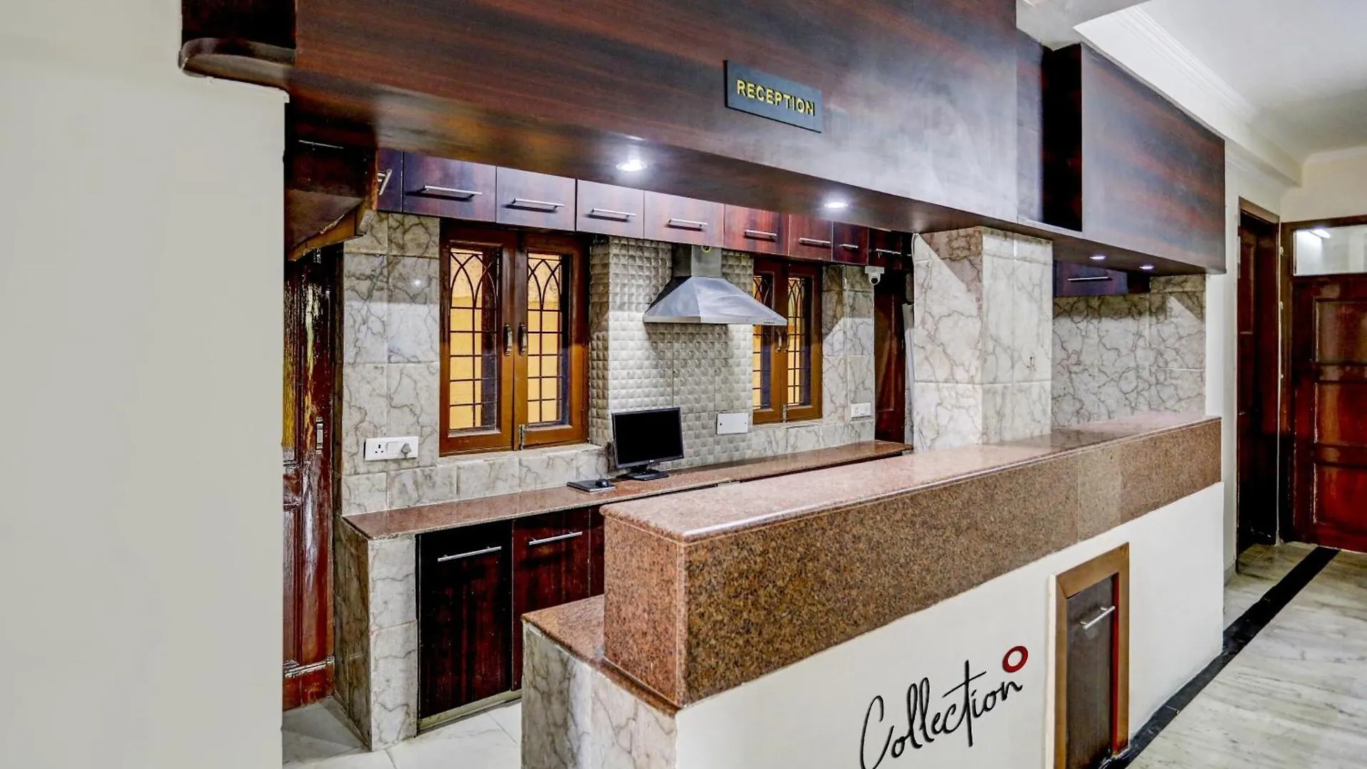 Hotel Capital O Uk House Residency Gurgáon 3*,  Indie