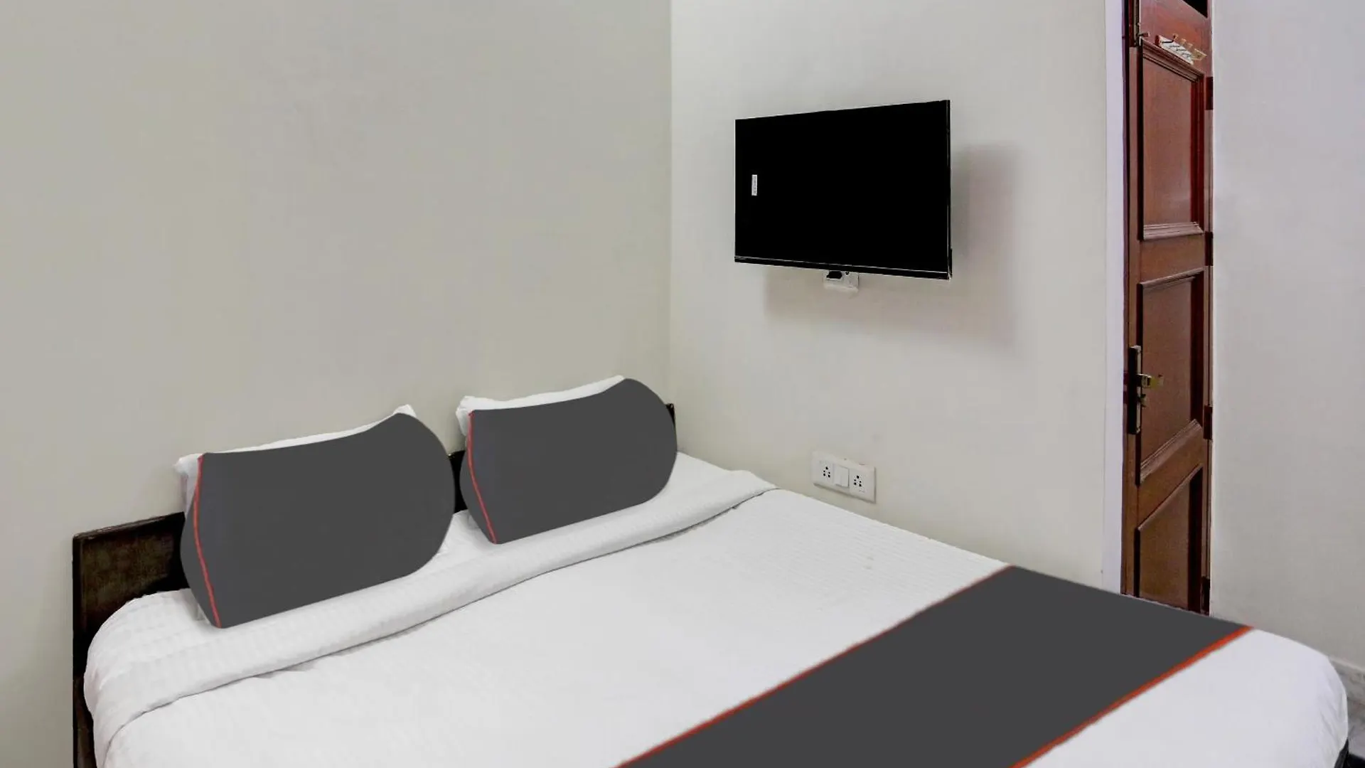 Hotel Capital O Uk House Residency Gurgáon
