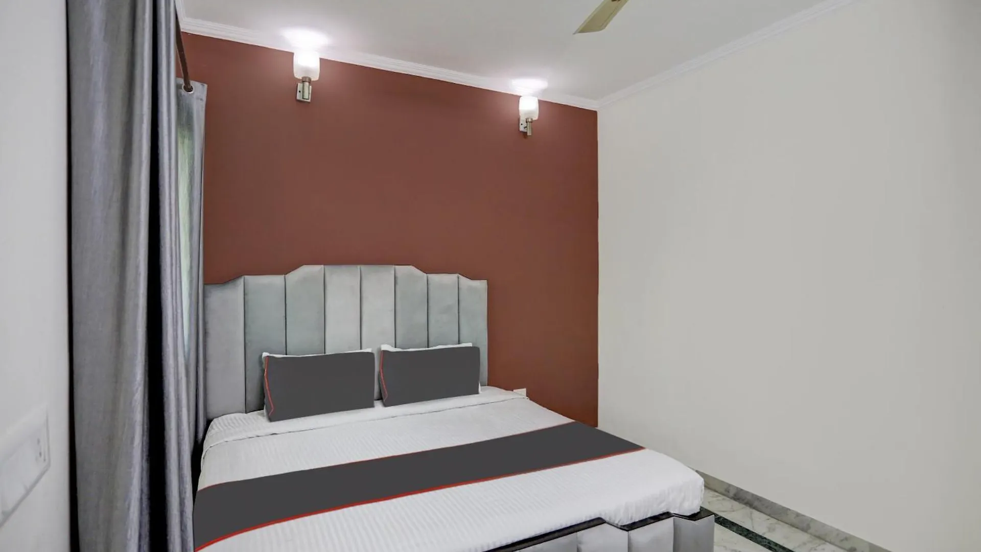Hotel Capital O Uk House Residency Gurgáon