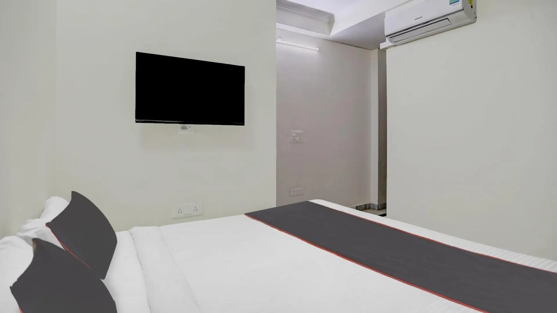 Hotel Capital O Uk House Residency Gurgáon